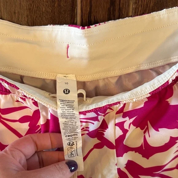 lululemon athletica Pink and Cream Floral Wide-Leg Pants - Picture 2 of 3